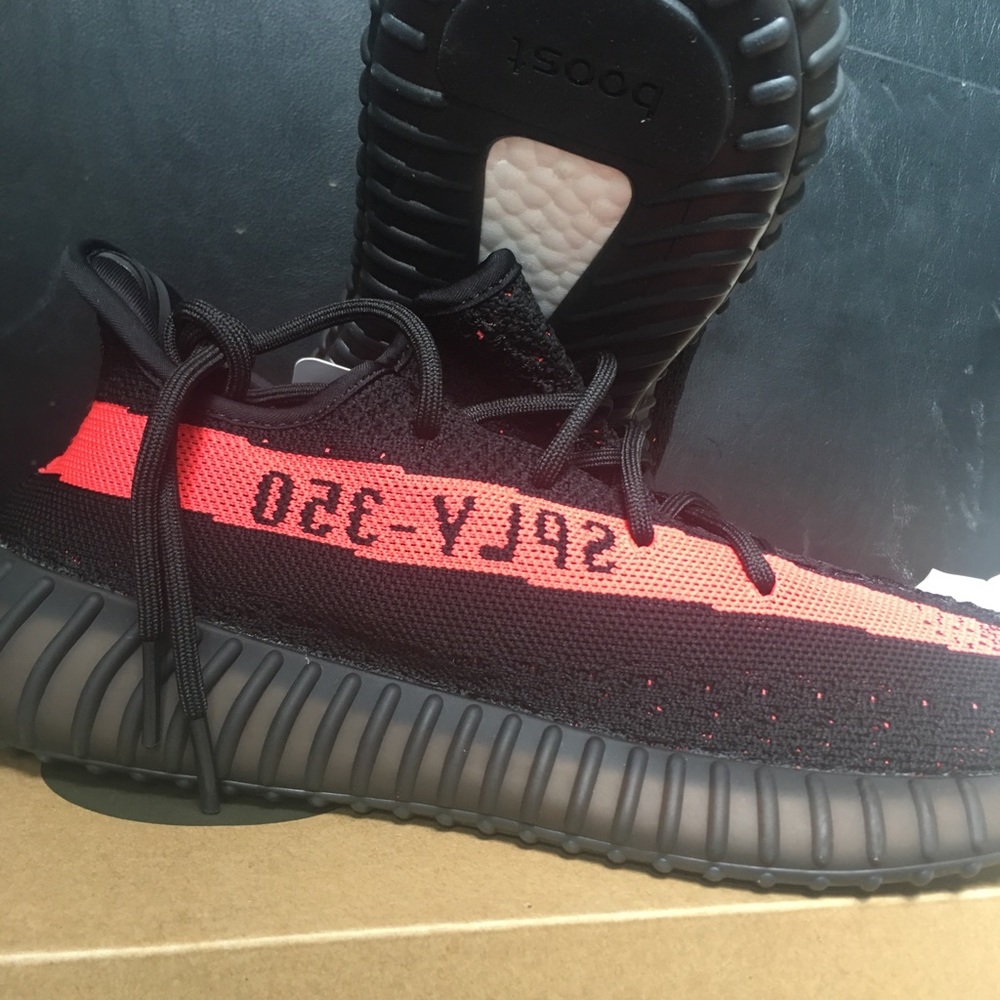 Yeezy Boost 350 V2